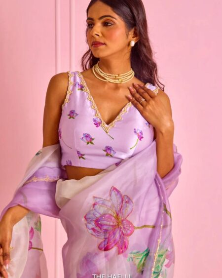Home 37 Women's Exquisite Lavender & White Organza Saree with Hand-Painted Lotus Floral Motifs & Gold Embellished Border – Complete with Matching Printed Blouse for Festive & Special Occasions